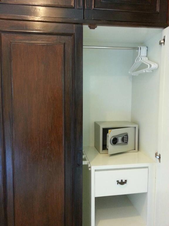 Safe House Hostel Patong Room photo