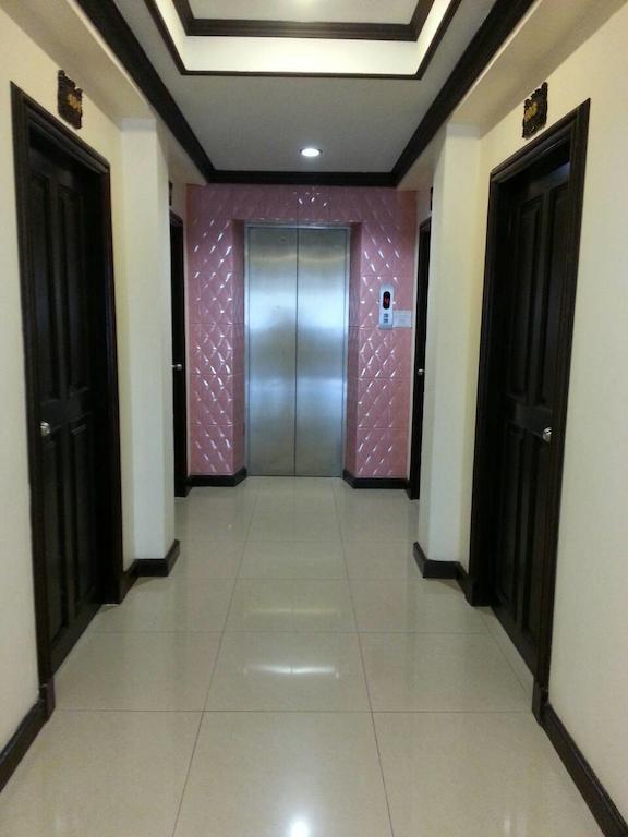 Safe House Hostel Patong Exterior photo